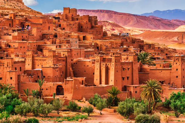 ait-benhaddou-ancienne-ville-dans-lafrique-du-nord-maroc